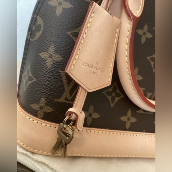 AUTHENTIC LOUIS VUITTON ALMA BB Monogram EUC - Picture 11 of 16
